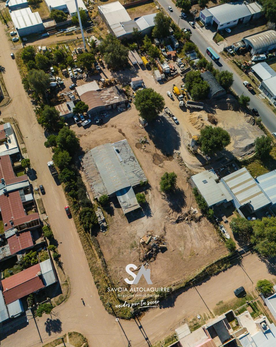 VENDE: EXCELENTE TERRENO EN ESQUINA APTO MULTIPLES USOS - Imagen 5